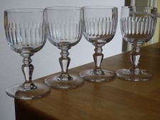 BACCARAT 4 ANCIENS VERRES A