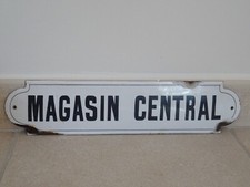 plaque emaillée ancienne bombée MAGASIN CENTRAL  old enamel  CENTRAL SHOP
