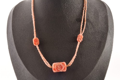 Collier corail rose fermoir - , or