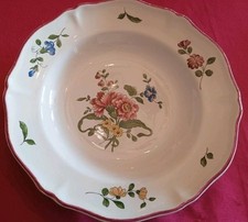 Assiette creuse" FLORAL " en Faïence  VIEUX SAINT AMAND 1713