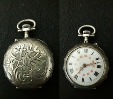 Montre de Col en Argent Massif