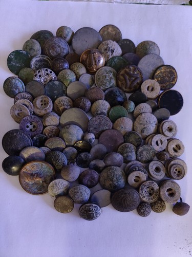Lot anciens boutons - d,