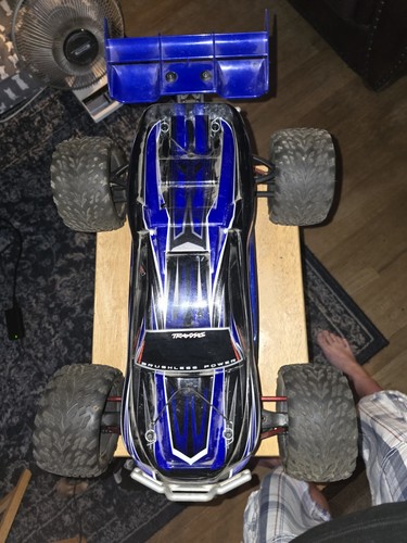 Traxxas revo custom - traxxas, of