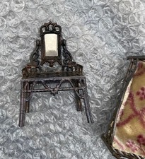 Meubles pour poupée