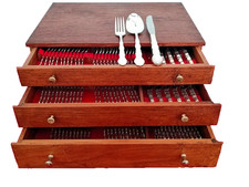 Ménagère en métal argenté de style Louis XV