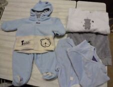 lot 3 beaux ensembles doux chaud + 1 gilet  T B E bébé garçon 6 mois
