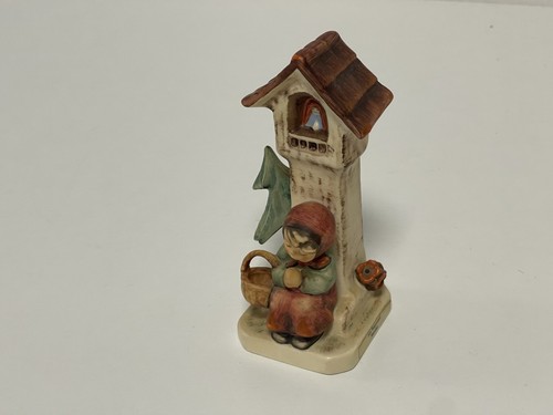 Figurine hummel au bord - figurine,