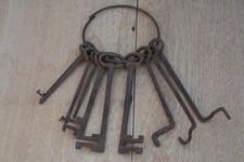 Ancien trousseau de clef serrurier clef passe partout