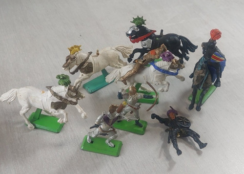 Lot soldats chevaux - +,