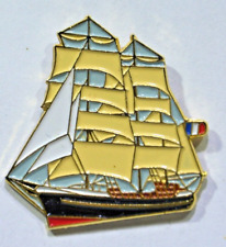 Pin's BATEAU VIEUX GREEMENT DRAPEAU TRICOLORE FRANCE
