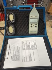 Sonomètre Professionnel Lutron SL-4001 Mesurant Niveaux sonores de -35 a +130 dB