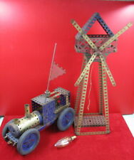 ancienne voiture à vapeur meccano et moulin, déco bar, garage, loft vintage