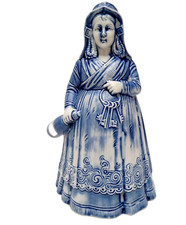 PICHET figuratif  DAME A LA BOUTEILLE Schafer & Vater Porcelaine anthropomorphe