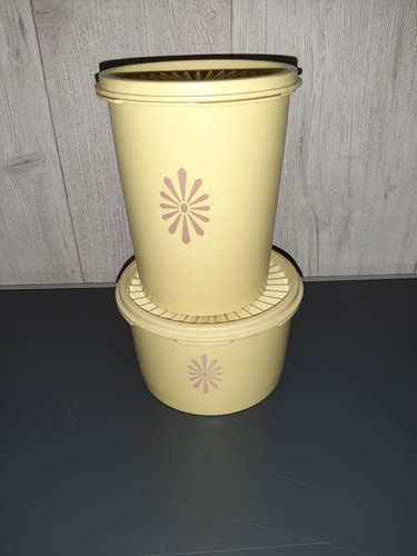Tupperware lot 2 - lot,
