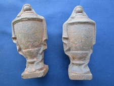 2 Boules d'escalier rampe pilastres fonte rouille ornements ancien Ht 12 cm