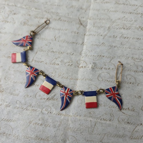 Ancienne broche drapeaux - ancienne,