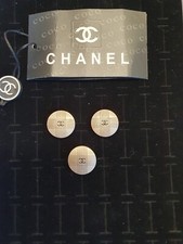 3 boutons Chanel haute couture en métal argenté Authentiques 