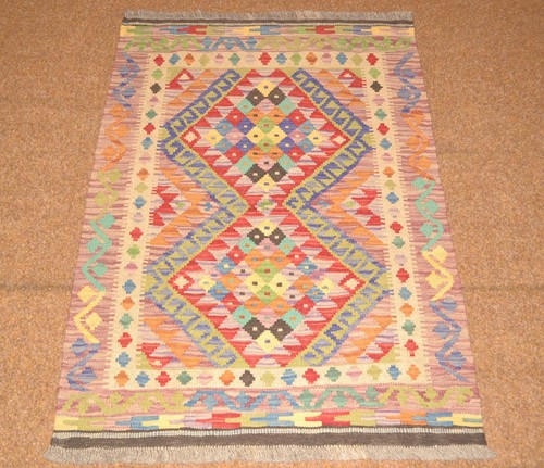 Tapis kilim oriental - tapis, À