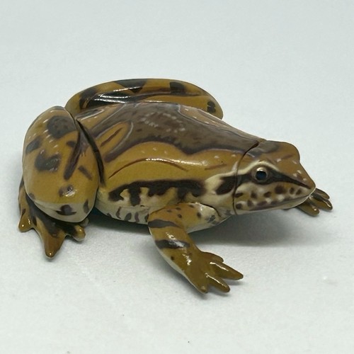 Figurine grenouille arbre