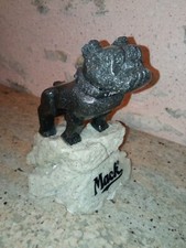 Bulldog Mack granite mascotte