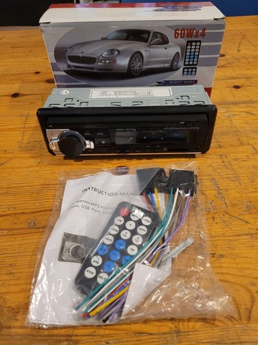 Autoradio avec télécommande