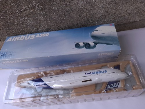 Avion boite airbus a380 - ,