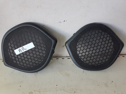 Cache enceinte porte arrière