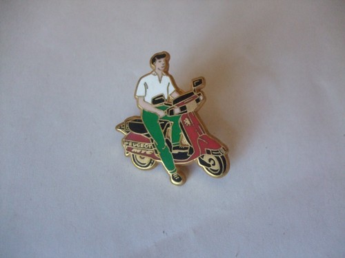 Pins scooter peugeot arthus - scooter,