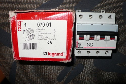 Disjoncteur tetrapolaire 20a - disjoncteur,