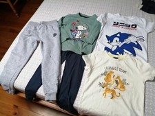 lot Vêtements Pyj. Neuf +2 Tshirt Dont 1 Neuf SONIC  +Pantalon Jogging T. 6 ans