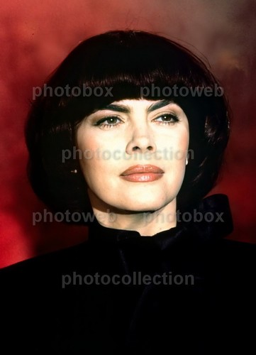 Mireille mathieu exclusive - mireille,