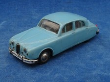 JOLI Cute RARE TOP ! NOREV