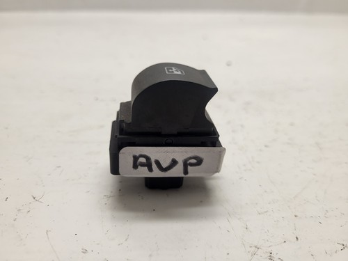 Bouton lève vitre avant