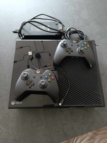Console xbox one - +, manettes
