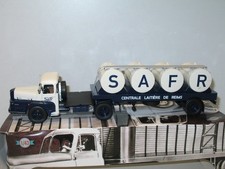 UNIC ZU120 ISOARD cuves laitier, camion semi remorque d'exeption 1:43 altaya