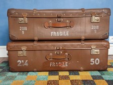 Deux grandes valises anciennes
