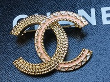 BROCHE CHANEL LOGO CC  Année 2000
