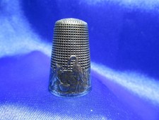 Ancien Dé à Coudre en Argent