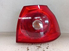 Feu arriere principal droit