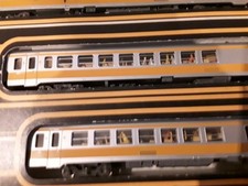 train électrique RTG avec éclairage intérieur et figurines 2rails échelle HO 