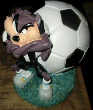 Sculpture Taz footballeur