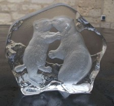 Presse-papiers cristal de Paris scène d'ours
