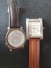 Lot De Deux Montres Vintage
