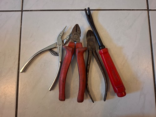 Lot outillage outils pinces - lot,