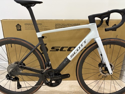 New 2025 scott - addict, pro