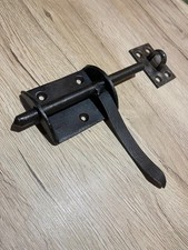 Ancien verrou en fer forgé