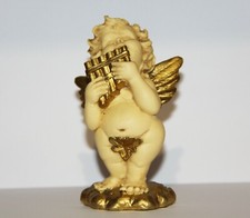 Angelot jouant "Flute de pan"