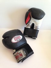 Paire de gants de boxe en cuir  noir - SUPER PRO 1978  - vintage boxing gloves