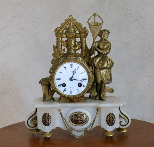 Pendule jeune pecheuse - jeune, pecheuse,