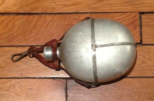 Objet militaire gourde de - objet,
